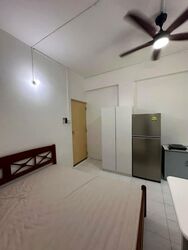 Sims Avenue (D14), Apartment #561613631